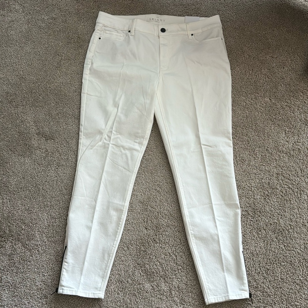 White House Black Market Mid-Rise Skinny Ankle